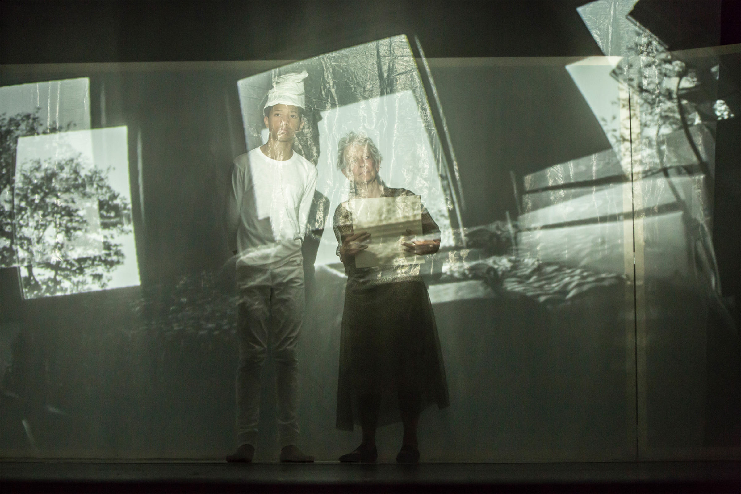 Joan-Jonas-They-Come-to-Us-without-a-Word-II-2015.-Photo-Moira-Ricci_a